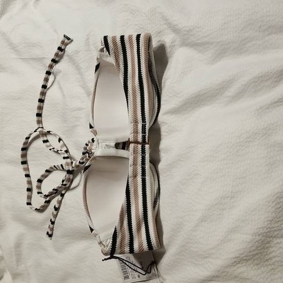 NWT STRAPLESS STRIPED UNDERWIRE MOLDED CUP BIKINI SWIM SWIMSUIT BRA TOP 32B - Picture 4 of 5